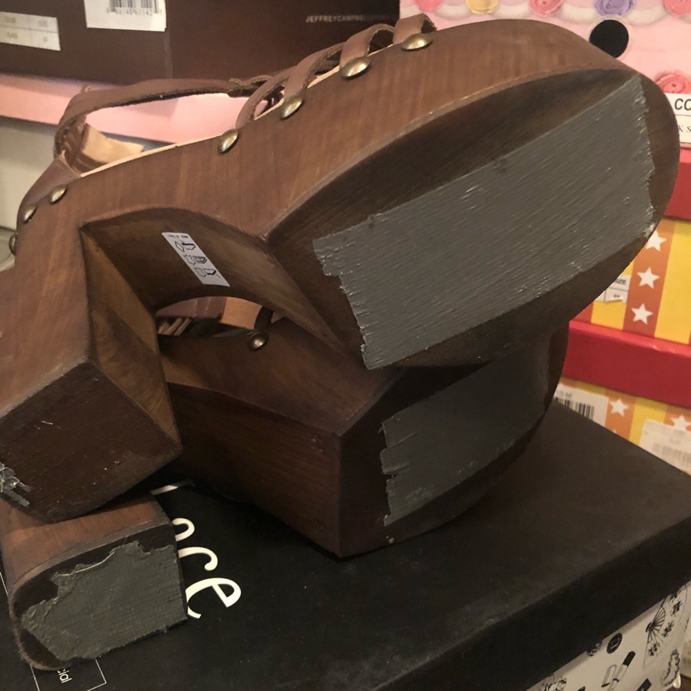 Sandals - Picture 4 of 4